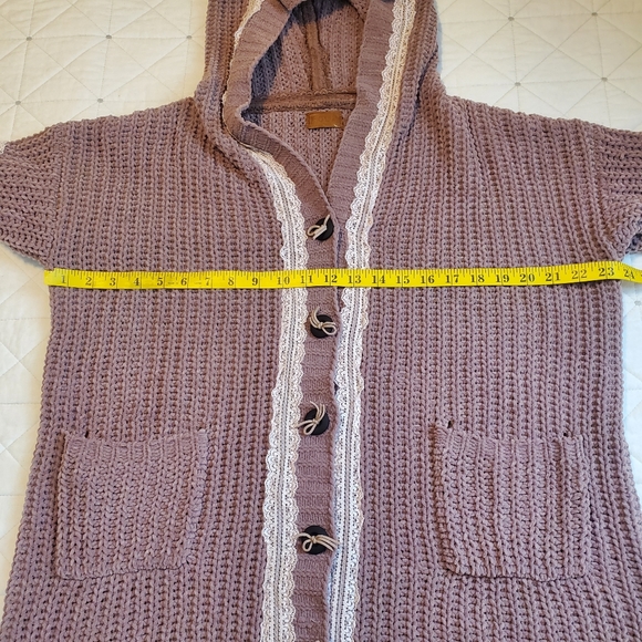 POL CABLE KNIT LACE DETAIL BOW BUTTON CARDIGAN! Size Small. - Picture 9 of 12